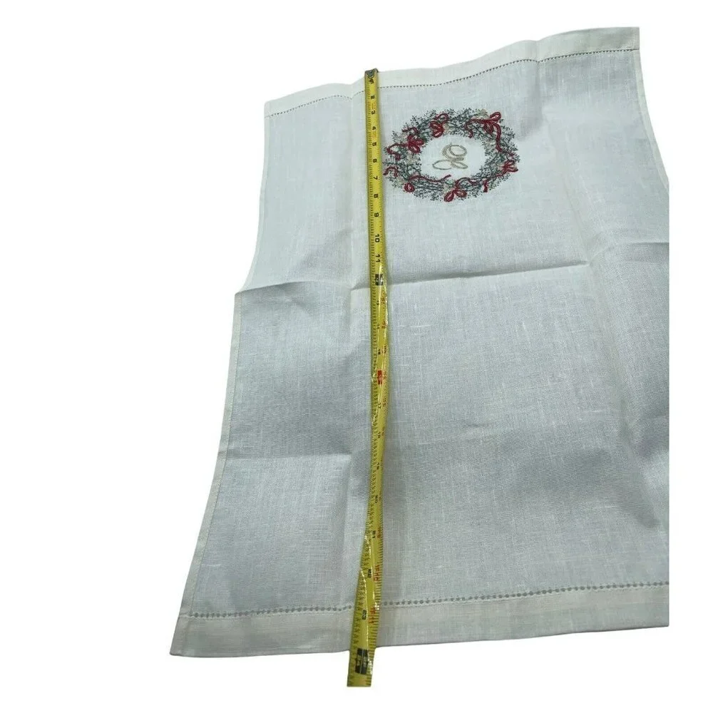 Embroidered Monogram Letter E Christmas Linen Handtowel Wreath Design